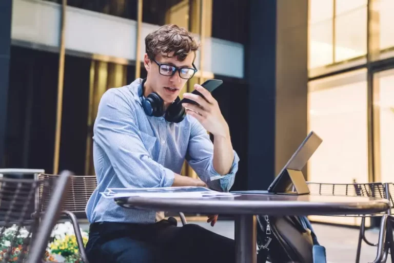 Should You Use Voice Technology? The Pros and Cons